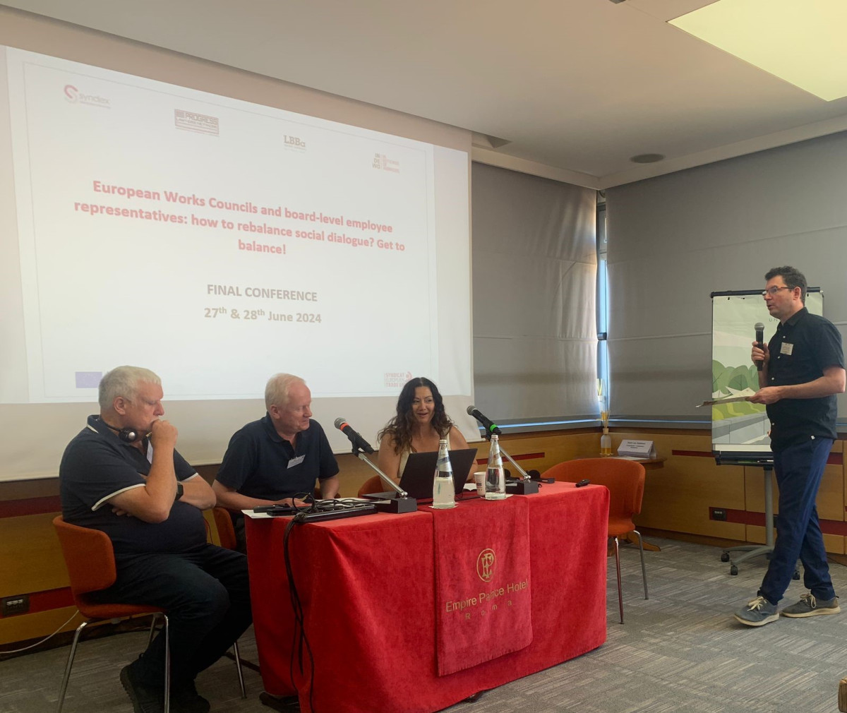 Panel of workers representatives discussing good practices 